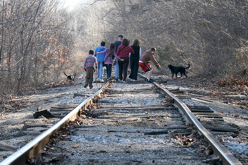 La familia te acompañará a lo largo del camino, y es un camino ancho, bien caben muchas más personas que puedes tomar como familia... aunque sea temporalmente.