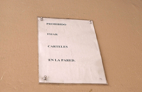 Incoherencia en el aviso